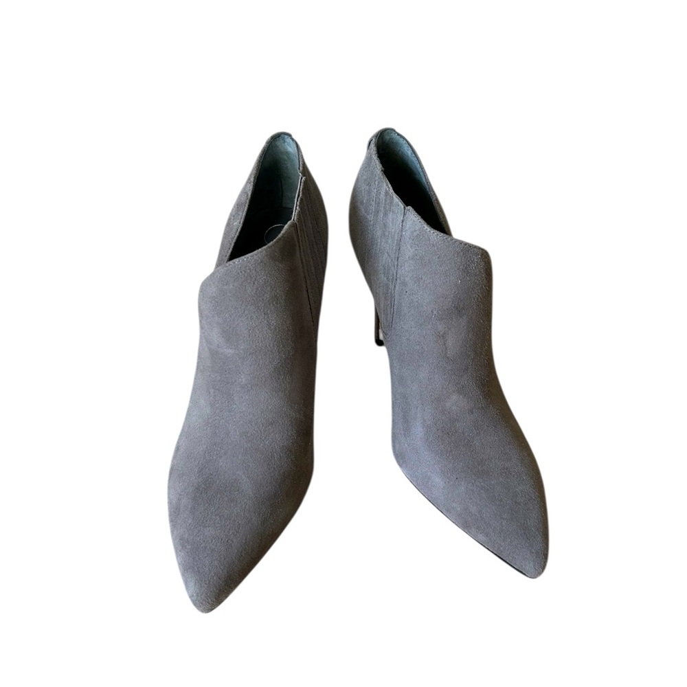 Calvin Klein NWOT Gray Suede Leather 4” Heels size 7M - Picture 2 of 8